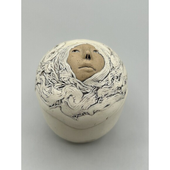 1993 Jude Holdsworth Studio Pottery one Face Lidded Box Late Century - Picture 1 of 14